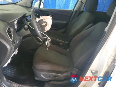 Zdjęcie 7 z 13 samochodu: 2018 CHEVROLET TRAX LS VIN:3GNCJNSB8JL202795 - miniatura