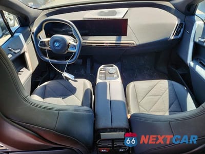 Zdjęcie 8 z 13 samochodu: 2024 BMW IX XDRIVE50 VIN:WB523CF03RCR88309 - miniatura