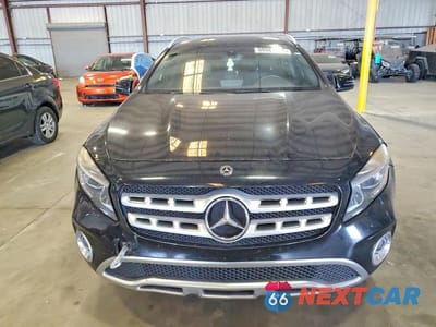 Piąte zdjęcie samochodu w środku: 2018 MERCEDES-BENZ GLA 250 VIN:WDCTG4EB7JJ404221 - miniatura