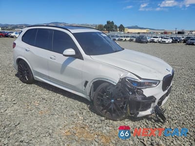 Czwarte zdjęcie samochodu z boku: 2020 BMW X5 XDRIVE40I VIN:5UXCR6C06L9B41979 - miniatura