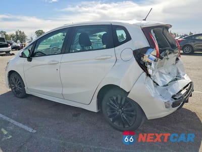 Drugie zdjęcie samochodu z przodu: 2018 HONDA FIT SPORT VIN:3HGGK5H62JM715926 - miniatura