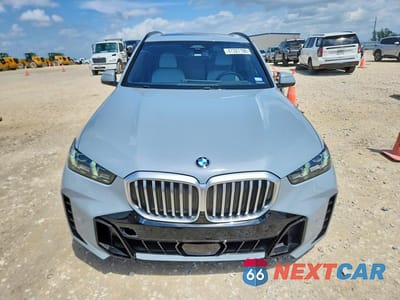 Piąte zdjęcie samochodu w środku: 2025 BMW X5 XDRIVE40I VIN:5UX23EU01S9W48130 - miniatura