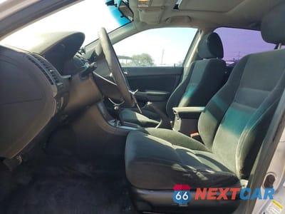 Zdjęcie 7 z 12 samochodu: 2004 HONDA ACCORD EX VIN:1HGCM566X4A080841 - miniatura