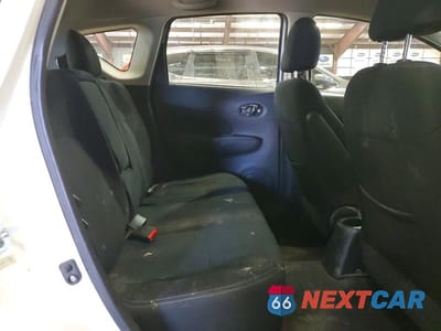 Zdjęcie 10 z 12 samochodu: 2015 NISSAN VERSA NOTE SV VIN:3N1CE2CP5FL367266 - miniatura