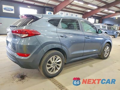 Trzecie zdjęcie samochodu z tyłu: 2018 HYUNDAI TUCSON SE VIN:KM8J23A48JU683671 - miniatura