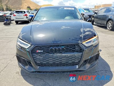 Piąte zdjęcie samochodu w środku: 2018 AUDI RS3 VIN:WUABWHFF8J1903609 - miniatura