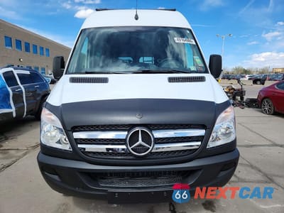 Piąte zdjęcie samochodu w środku: 2012 MERCEDES-BENZ SPRINTER 2500 VIN:WD3PE7CC9C5701037 - miniatura
