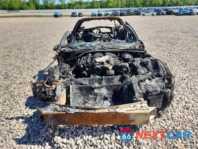 Piąte zdjęcie samochodu w środku: 2001 CHEVROLET CORVETTE VIN:1G1YY22G715113393 - miniatura