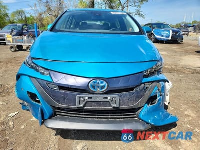 Piąte zdjęcie samochodu w środku: 2017 TOYOTA PRIUS PRIME ADVANCED VIN:JTDKARFP6H3062673 - miniatura