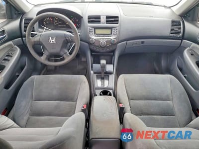 Zdjęcie 8 z 12 samochodu: 2007 HONDA ACCORD VALUE VIN:1HGCM561X7A165302 - miniatura
