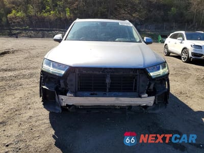 Piąte zdjęcie samochodu w środku: 2019 AUDI Q7 PREMIUM PLUS VIN:WA1LAAF75KD002112 - miniatura