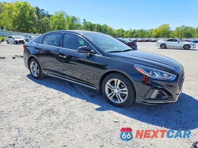 Czwarte zdjęcie samochodu z boku: 2018 HYUNDAI SONATA SPORT+ VIN:5NPE34AF3JH713907 - miniatura