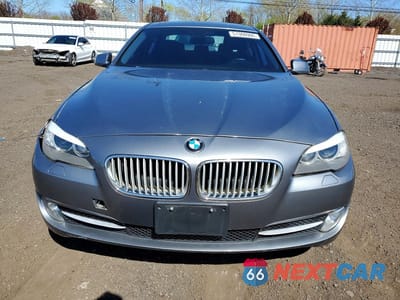 Piąte zdjęcie samochodu w środku: 2013 BMW 528 XI VIN:WBAXH5C59DD112805 - miniatura