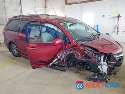 Czwarte zdjęcie samochodu z boku: 2020 TOYOTA SIENNA VIN:5TDYZ3DC8LS032050 - miniatura