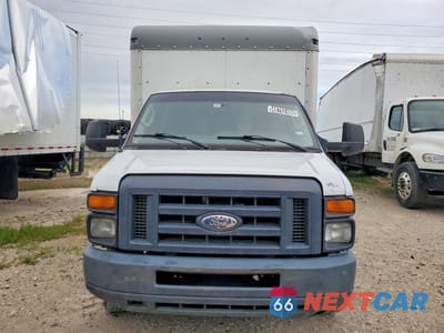 Piąte zdjęcie samochodu w środku: 2014 FORD E350 BOX TRUCK VIN:1FDWE3FLXEDA61382 - miniatura