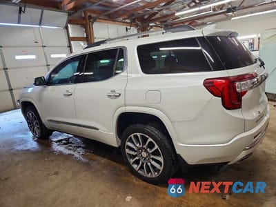 Drugie zdjęcie samochodu z przodu: 2021 GMC ACADIA DENALI VIN:1GKKNXLS6MZ146358 - miniatura