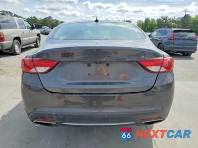 Zdjęcie 6 z 12 samochodu: 2016 CHRYSLER 200 C VIN:1C3CCCCG8GN105014 - miniatura