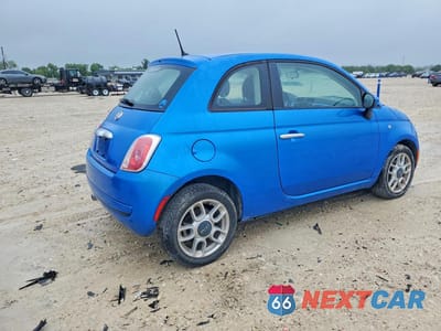 Trzecie zdjęcie samochodu z tyłu: 2015 FIAT 500 POP VIN:3C3CFFAR3FT623768 - miniatura
