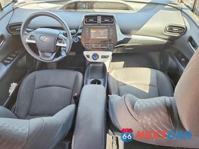 Zdjęcie 8 z 12 samochodu: 2016 TOYOTA PRIUS TWO VIN:JTDKBRFU3G3016557 - miniatura