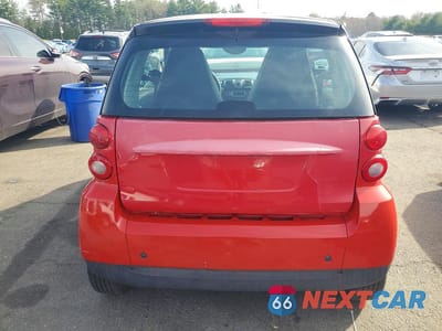 Zdjęcie 6 z 11 samochodu: 2012 SMART FORTWO PURE VIN:WMEEJ3BA7CK567908 - miniatura