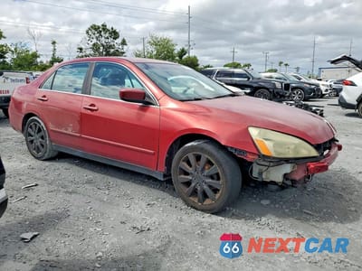 Czwarte zdjęcie samochodu z boku: 2007 HONDA ACCORD SE VIN:1HGCM66427A049396 - miniatura