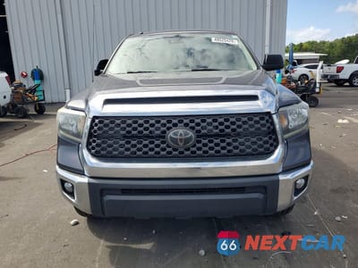 Piąte zdjęcie samochodu w środku: 2018 TOYOTA TUNDRA SR5 VIN:5TFRY5F14JX235460 - miniatura