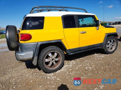 Trzecie zdjęcie samochodu z tyłu: 2007 TOYOTA FJ CRUISER BASE VIN:JTEZU11F870003058 - miniatura