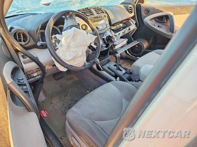 Zdjęcie 8 z 14 samochodu: 2006 TOYOTA RAV4 LIMITED VIN:JTMZD31V065008179 - miniatura