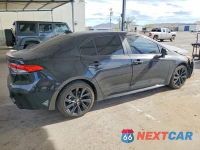 Trzecie zdjęcie samochodu z tyłu: 2022 TOYOTA COROLLA SE NIGHTSHADE EDITION VIN:5YFS4MCE8NP114501 - miniatura