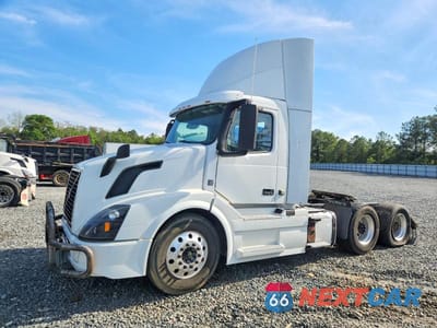 Drugie zdjęcie samochodu z przodu: 2016 VOLVO VNL SEMI TRUCK VIN:4V4NC9EH6GN948761 - miniatura
