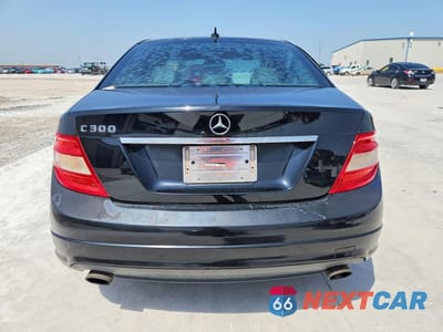 Zdjęcie 6 z 12 samochodu: 2011 MERCEDES-BENZ C 300 VIN:WDDGF5EB1BR140311 - miniatura