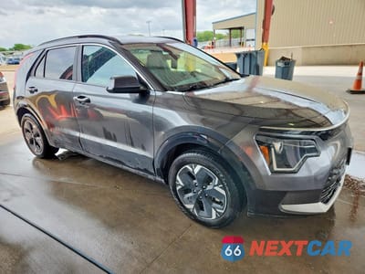 Czwarte zdjęcie samochodu z boku: 2024 KIA NIRO EV WIND VIN:KNDCR3L10R5099203 - miniatura