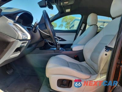 Zdjęcie 7 z 13 samochodu: 2018 JAGUAR E-PACE S VIN:SADFJ2FX3J1Z31440 - miniatura