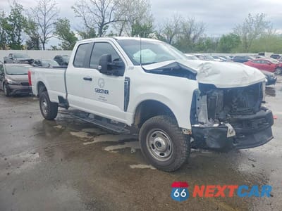 Czwarte zdjęcie samochodu z boku: 2024 FORD F250 SUPER DUTY VIN:1FT7X2BA6REC19671 - miniatura