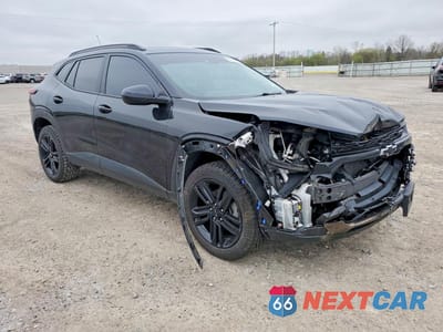 Czwarte zdjęcie samochodu z boku: 2025 CHEVROLET TRAX ACTIV VIN:KL77LKEP4SC014067 - miniatura