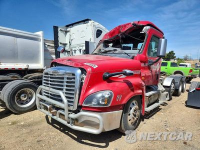 Drugie zdjęcie samochodu z przodu: 2017 FREIGHTLINER CASCADIA 125 SEMI TRUCK VIN:3AKNGEDR3HDHT5237 - miniatura