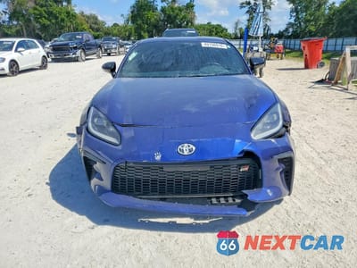 Piąte zdjęcie samochodu w środku: 2022 TOYOTA GR86 BASE VIN:JF1ZNBB11N9755614 - miniatura
