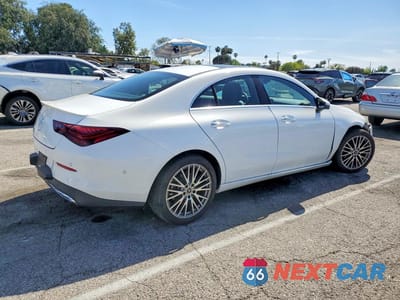 Trzecie zdjęcie samochodu z tyłu: 2025 MERCEDES-BENZ CLA 250 VIN:W1K5J4GB5SN553840 - miniatura