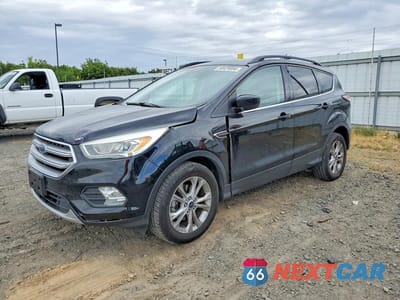2017 FORD ESCAPE SE 1FMCU0GD3HUC98442 - główne zdjęcie licytacji z USA - miniatura