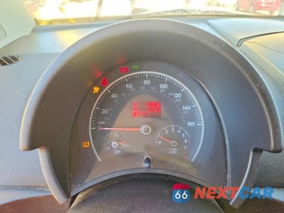 Zdjęcie 9 z 12 samochodu: 2008 VOLKSWAGEN NEW BEETLE S VIN:3VWPG31C88M502247 - miniatura