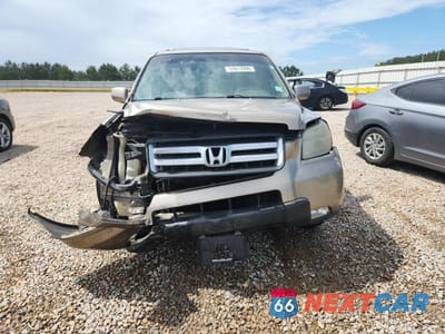 Piąte zdjęcie samochodu w środku: 2006 HONDA PILOT VIN:5FNYF28516B046041 - miniatura