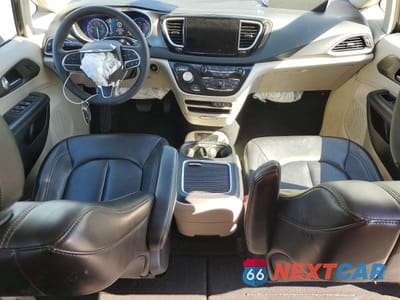 Zdjęcie 8 z 14 samochodu: 2023 CHRYSLER PACIFICA TOURING L VIN:2C4RC1BG7PR553355 - miniatura