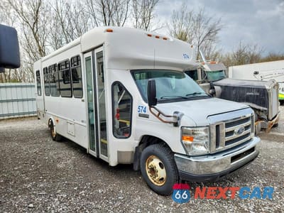 2017 FORD ECONOLINE E450 SUPER DUTY CUTAWAY VAN 1FDFE4FS1HDC27645 - główne zdjęcie licytacji z USA - miniatura
