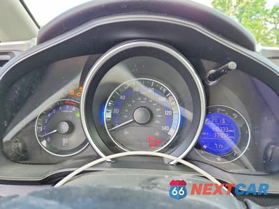 Zdjęcie 9 z 12 samochodu: 2019 HONDA FIT LX VIN:3HGGK5H44KM701641 - miniatura
