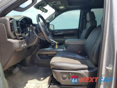 Zdjęcie 7 z 12 samochodu: 2024 CHEVROLET SILVERADO K1500 ZR2 VIN:3GCUDHE83RG198309 - miniatura