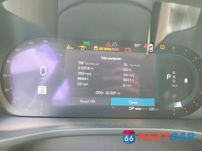 Zdjęcie 9 z 13 samochodu: 2023 VOLVO XC40 PLUS VIN:YV4K92HLXP2964559 - miniatura