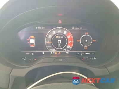 Zdjęcie 9 z 12 samochodu: 2019 AUDI RS3 VIN:WUABWGFF1KA904970 - miniatura