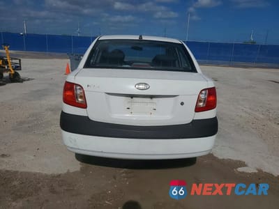 Zdjęcie 6 z 12 samochodu: 2006 KIA RIO BASE VIN:KNADE123466050774 - miniatura