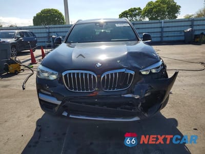 Piąte zdjęcie samochodu w środku: 2019 BMW X3 SDRIVE30I VIN:5UXTR7C59KLR46990 - miniatura