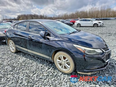 Czwarte zdjęcie samochodu z boku: 2016 CHEVROLET CRUZE LT VIN:1G1BE5SM4G7312551 - miniatura